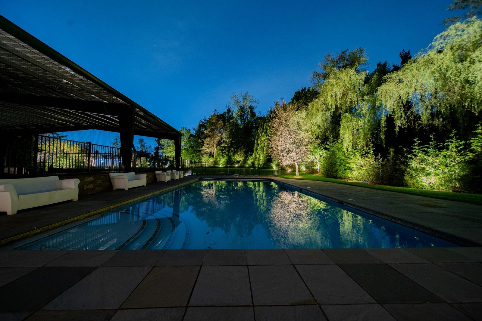 Landscape lighting install by Unique Outdoor Lighting