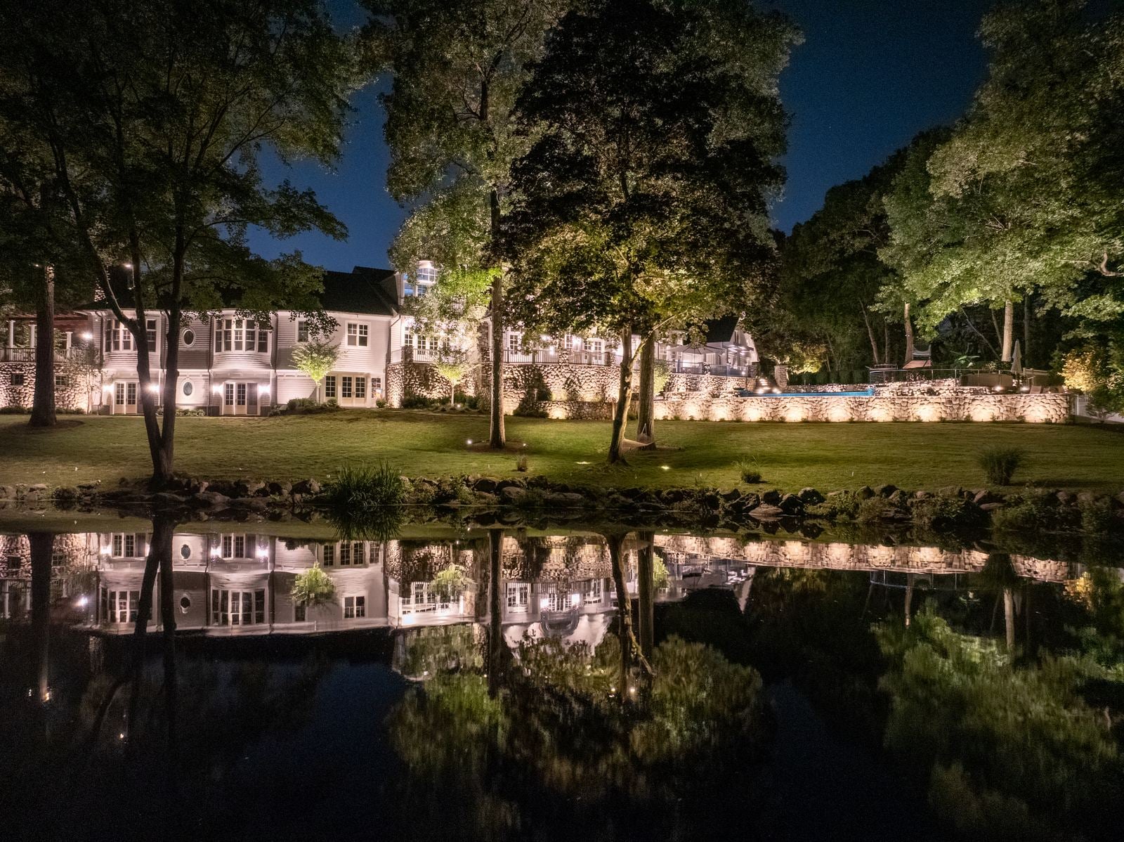 Landscape lighting install by Unique Outdoor Lighting