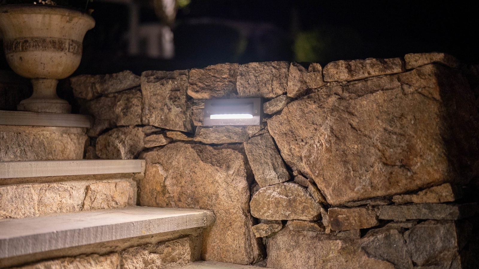 Landscape lighting install by Unique Outdoor Lighting