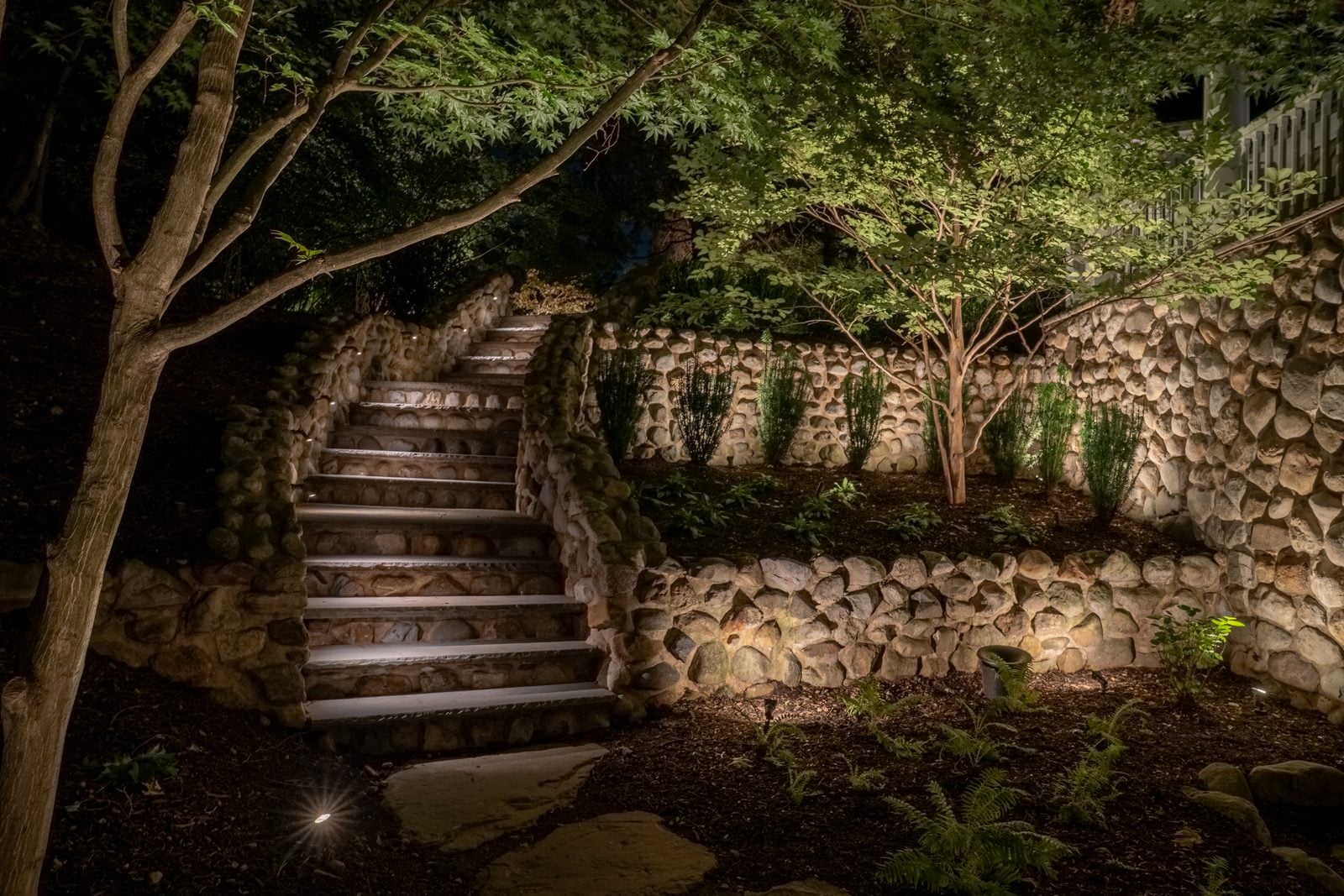 Outdoor lighting install by Unique Outdoor Lighting