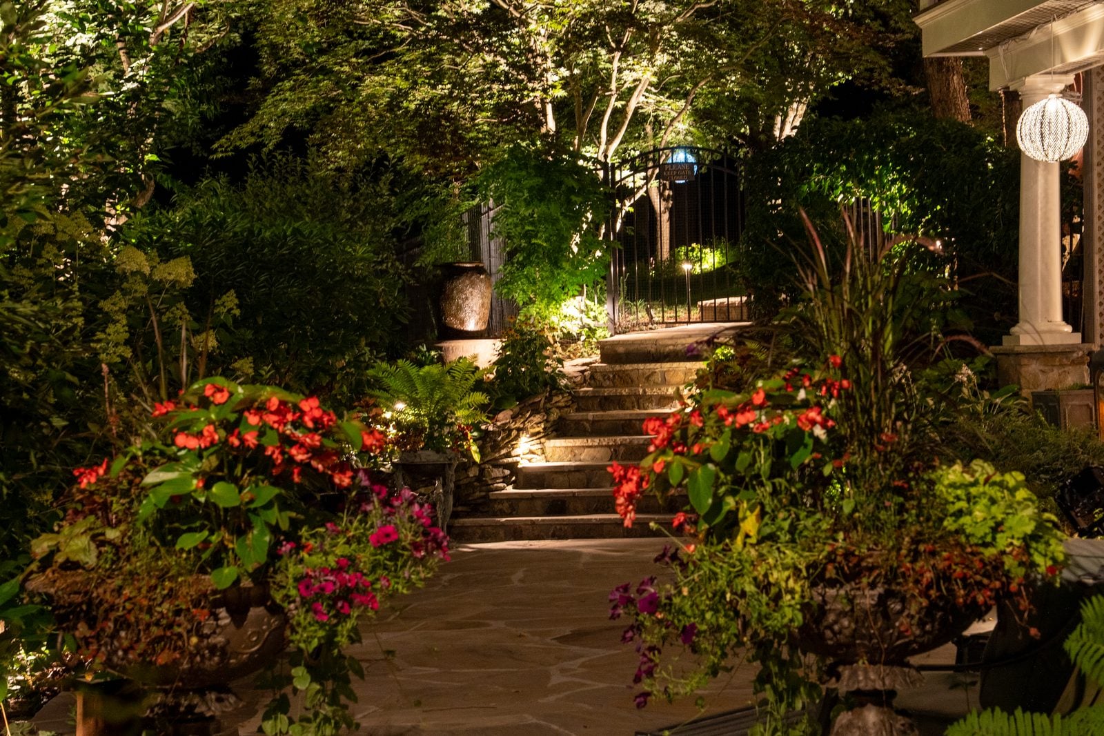 Landscape lighting install by Unique Outdoor Lighting