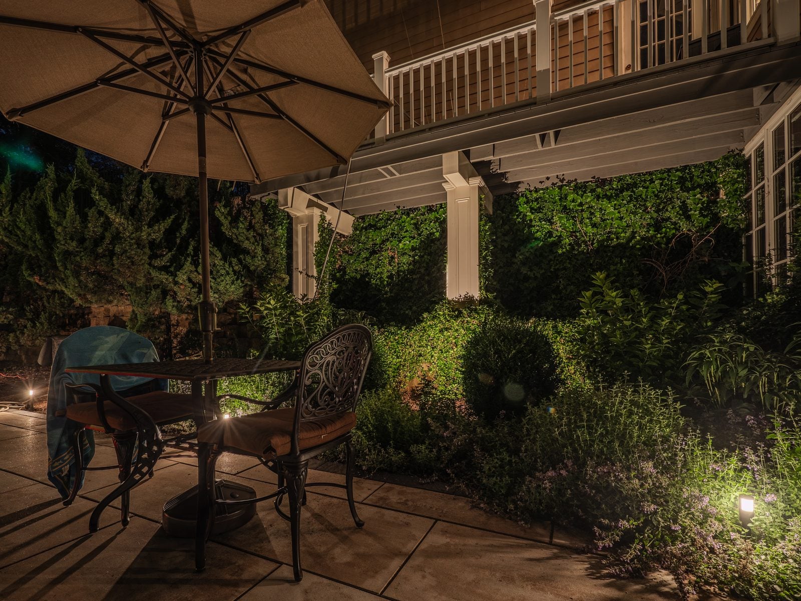 Landscape lighting install by Unique Outdoor Lighting