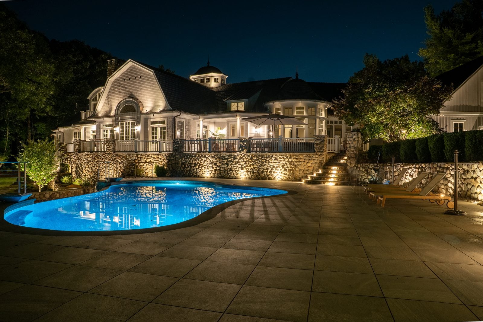 A recent landscape lighting install by Unique Outdoor Lighting