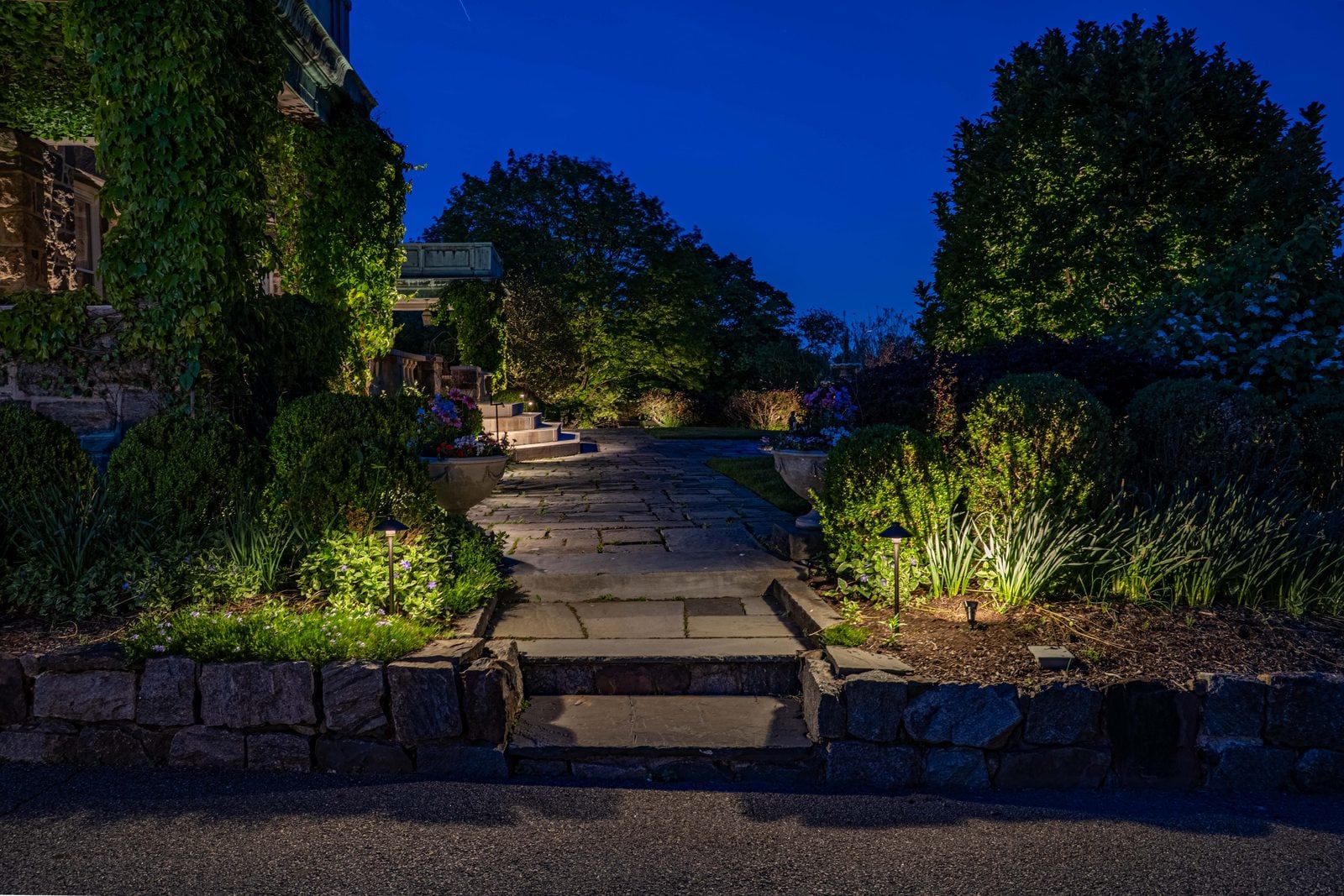 Landscape lighting install 4 by Unique Outdoor Lighting